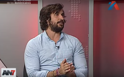 William Ramos muestra en Antena Latina Canal 7 Las Famosas Ballenas Jorobadas