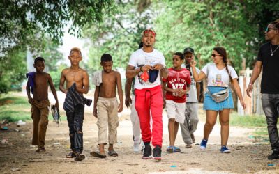 Me llevo a Joven del Barrio de GUALEY a Viajar Conmigo a Colombia a la Comuna 13