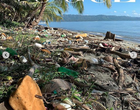 British Vogue Publica Foto de Playa Contaminada de RD y Causa Furor en las Redes