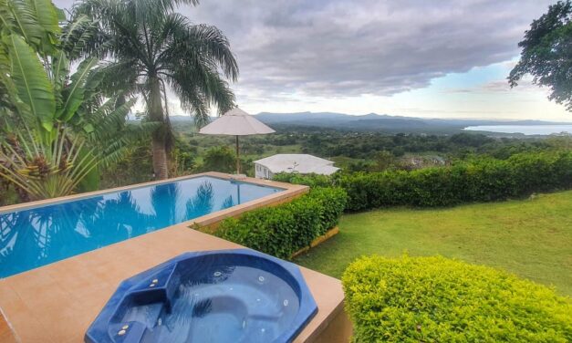 Luxury Villa en lo Alto de Rio San Juan: Imponente vista y Piscina Infinita